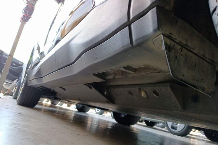 Used NETA U 2021 Pro 500 Global Edition Left Side Sill