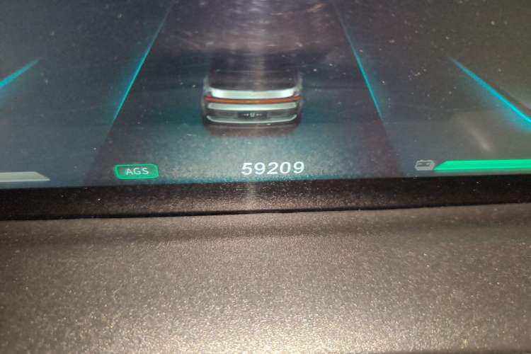 Used NETA U 2021 Pro 500 Lunar Edition Odometer Close Up