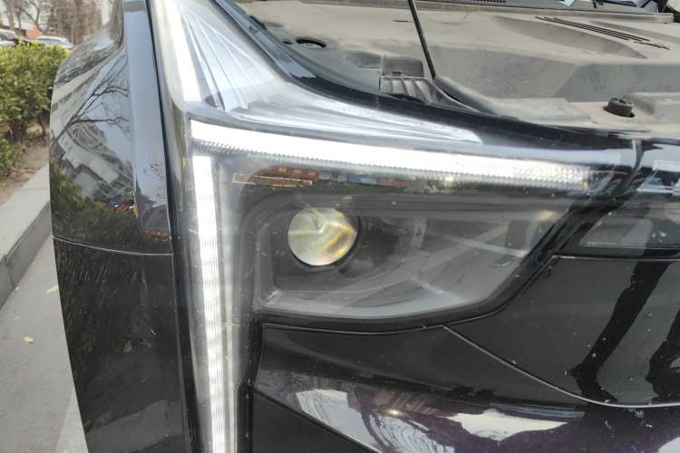 Used NETA U 2021 Pro 500 Global Edition Right Front Headlight