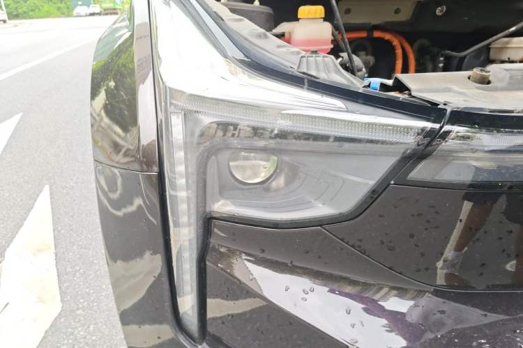 Used NETA U 2021 Pro 400 Industry Custom Edition Right Front Headlight