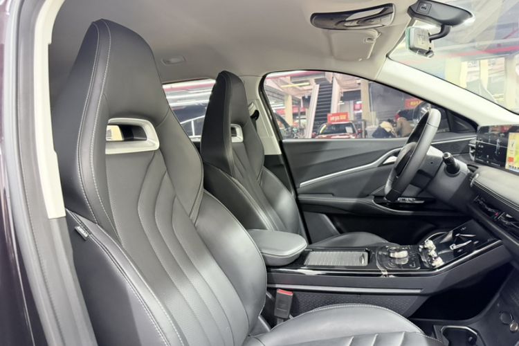 Used NETA U 2021 Pro 400 Cruiser Edition Right Front Seat
