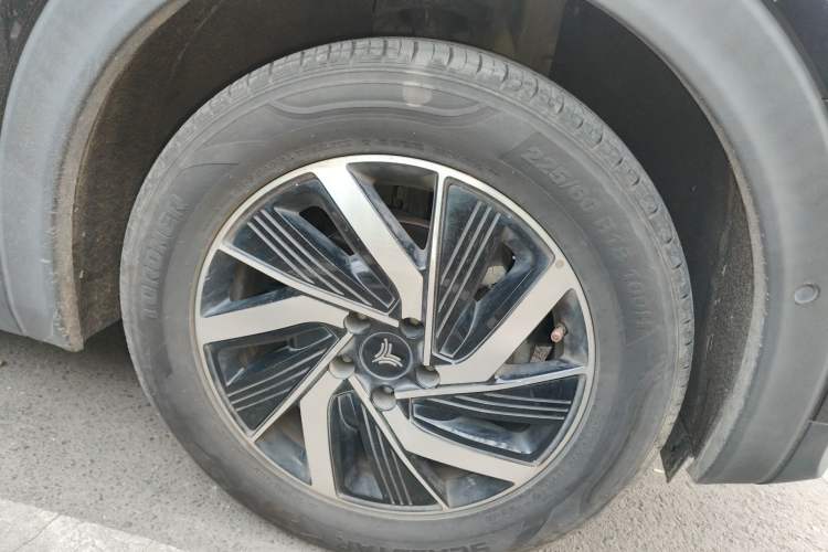 Used NETA U 2021 Pro 500 Global Edition Right Front Wheel Hub