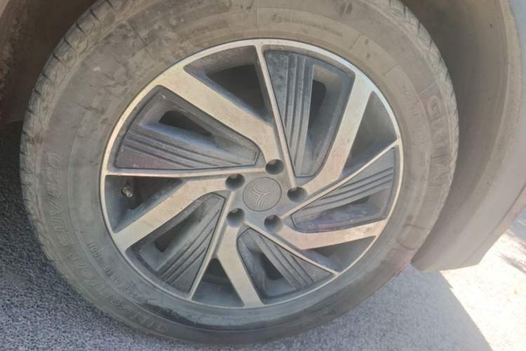 Used NETA U 2021 Pro 400 Cruiser Edition Right Front Wheel Hub