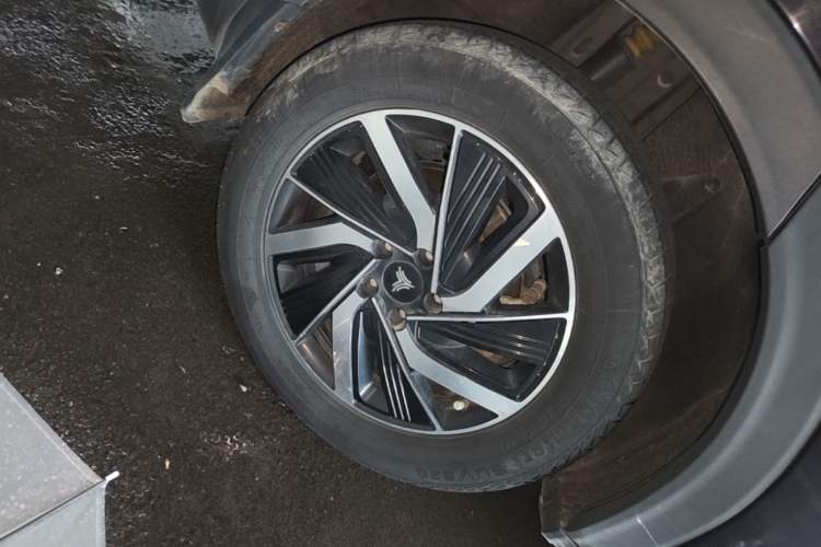 Used NETA U 2021 Pro 400 Cruiser Edition Right Rear Wheel Hub