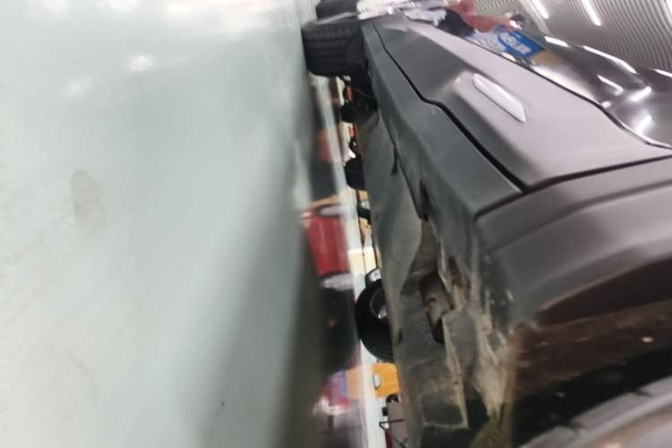 Used NETA U 2021 Pro 500 Lunar Edition Right Side Sill