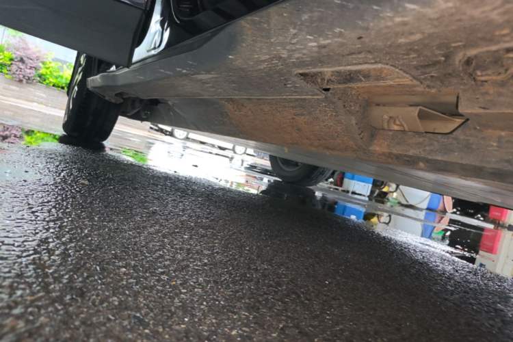 Used NETA U 2021 Pro 400 Cruiser Edition Right Side Sill