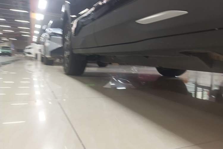 Used NETA U 2021 Pro 400 Cruiser Edition Right Side Sill