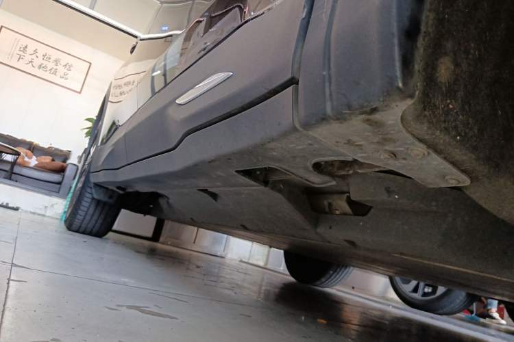 Used NETA U 2021 Pro 500 Global Edition Right Side Sill