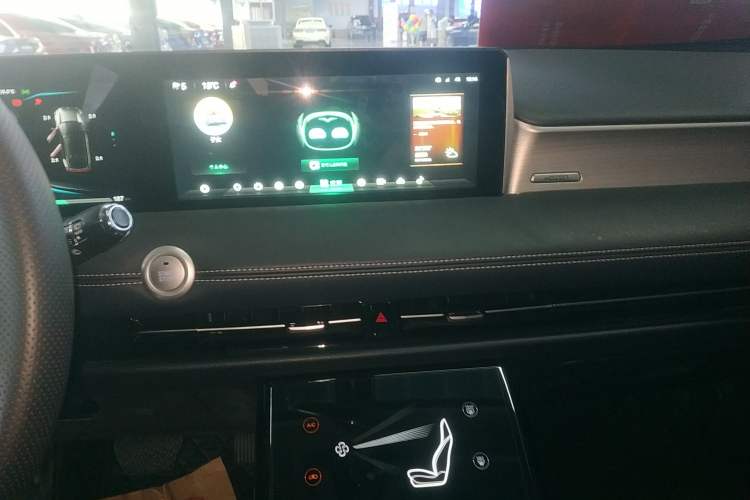 Used NETA U 2021 Pro 400 Premium Driving Edition Audio And AC Panel