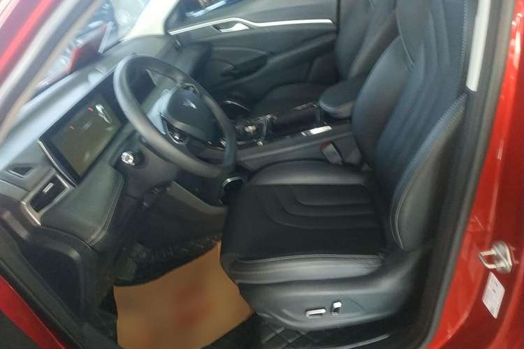 Used NETA U 2021 Pro 400 Premium Driving Edition Left Front Seat