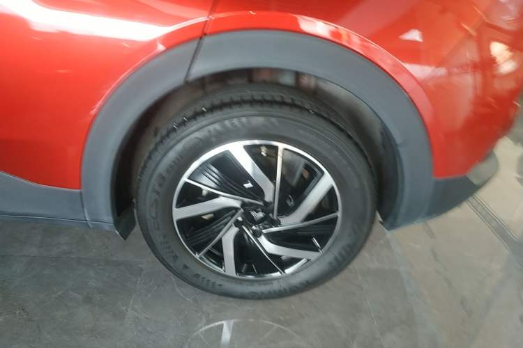 Used NETA U 2021 Pro 400 Premium Driving Edition Left Rear Wheel Hub