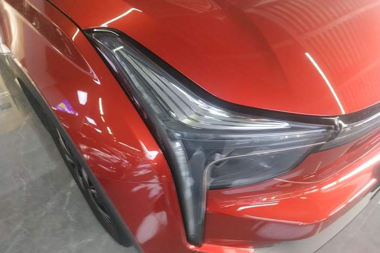 Used NETA U 2021 Pro 400 Premium Driving Edition Right Front Headlight