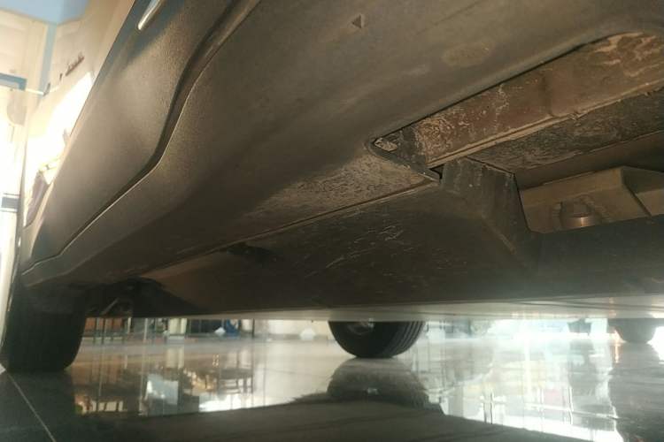 Used NETA U 2021 Pro 400 Premium Driving Edition Right Side Sill