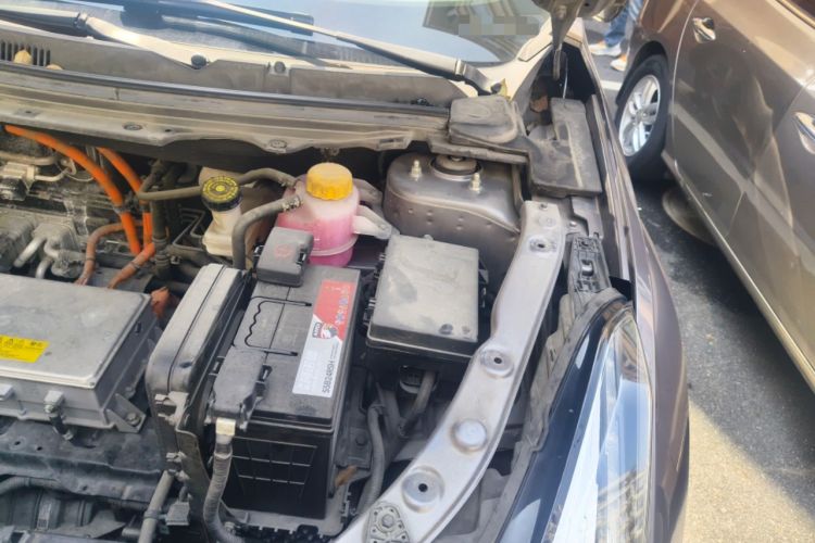 Used NETA U 2021 Pro 500 Lunar Edition Engine Bay Left
