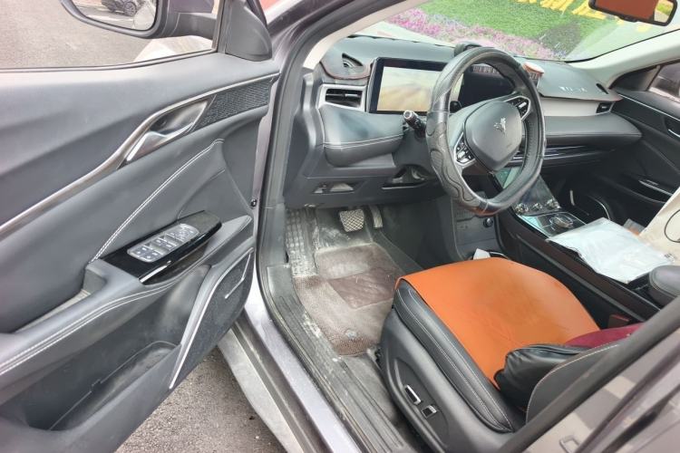 Used NETA U 2021 Pro 610 Fire-Seeking Edition Interior 3