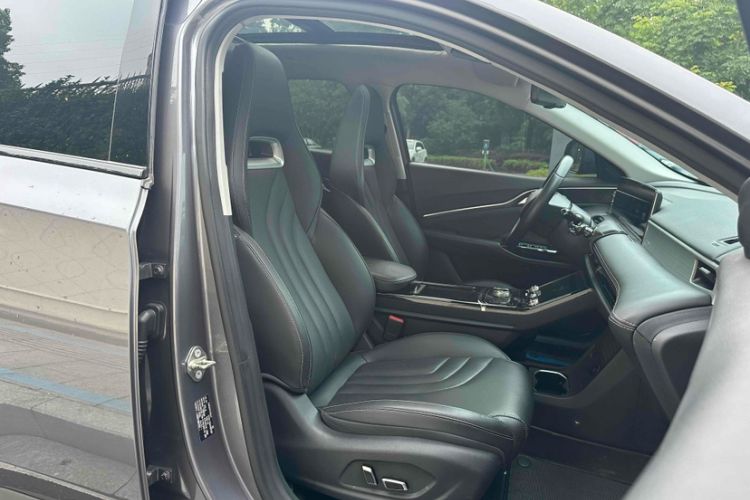 Used NETA U 2021 Pro 500 Lunar Edition Interior 4