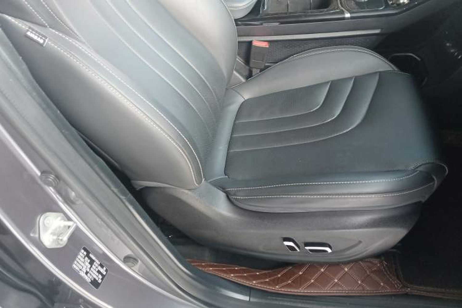 Used NETA U 2021 Pro 400 Cruiser Edition Right Front Seat