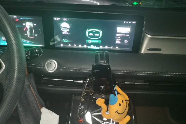 Used NETA U 2021 Pro 400 Cruiser Edition Audio And AC Panel