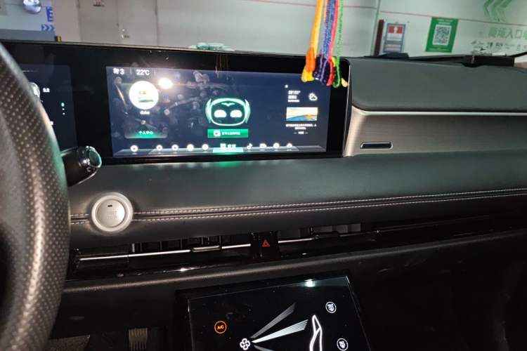 Used NETA U 2021 Pro 400 Cruiser Edition Audio And AC Panel