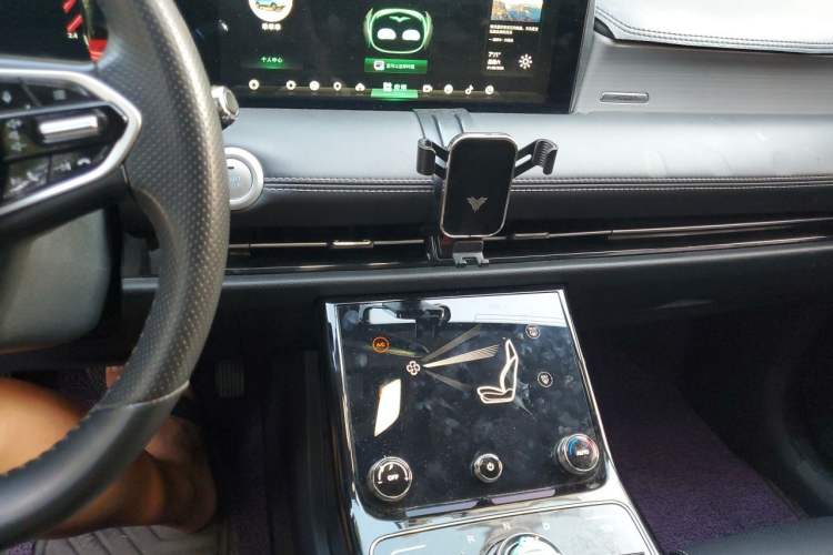 Used NETA U 2021 Pro 400 Cruiser Edition Audio And AC Panel