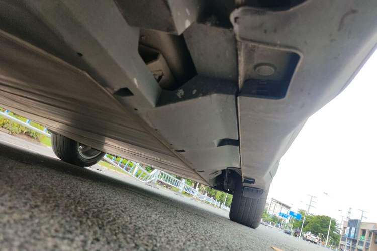 Used NETA U 2021 Pro 610 Fire-Seeking Edition Chassis Front Left