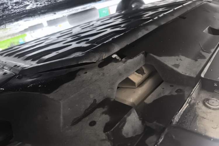 Used NETA U 2021 Pro 500 Industry Custom Edition Chassis Front Right