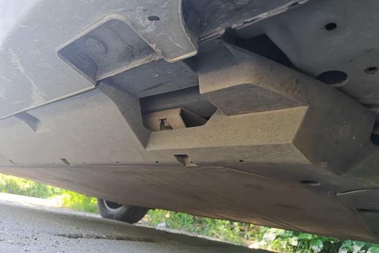 Used NETA U 2021 Pro 500 Global Edition Chassis Front Right