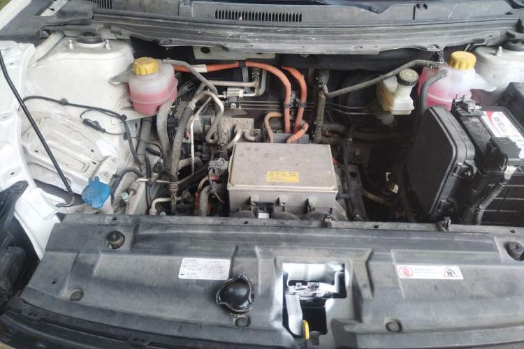 Used NETA U 2021 Revised Pro 400 Industry Custom Edition Engine Bay