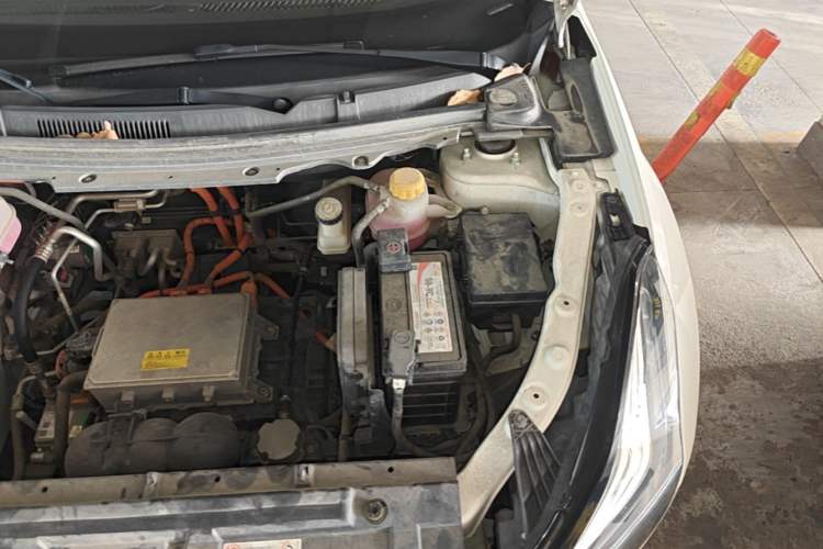 Used NETA U 2021 Pro 400 Cruiser Edition Engine Bay Left