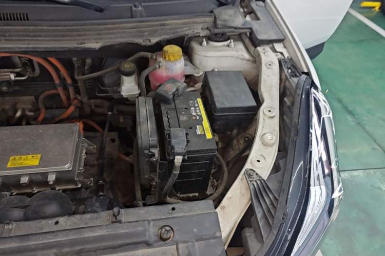 Used NETA U 2021 Revised Pro 400 Premium Driving Edition Engine Bay Left