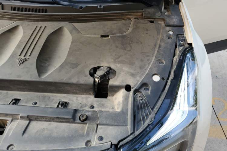 Used NETA U 2021 Pro 400 Cruiser Edition Engine Bay Left
