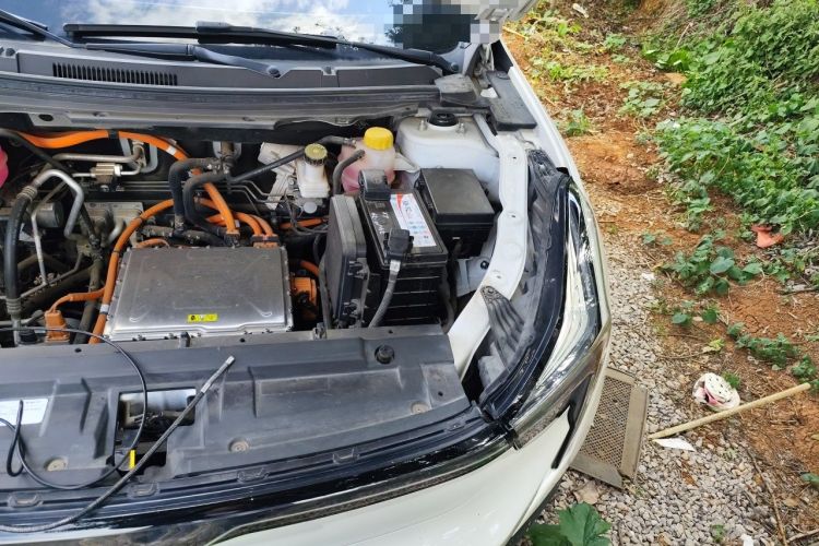 Used NETA U 2021 Pro 610 Fire-Seeking Edition Engine Bay Left
