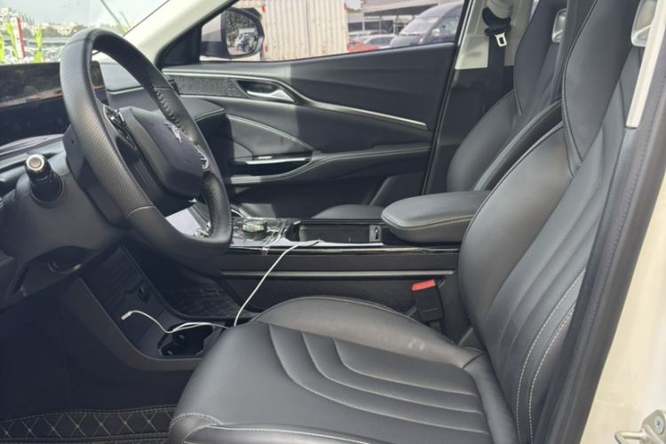 Used NETA U 2021 Pro 500 Lunar Edition Interior 3