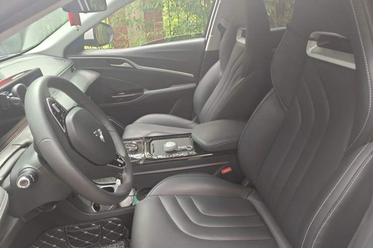 Used NETA U 2021 Pro 400 Cruiser Edition Left Front Seat