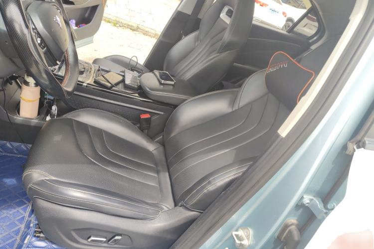 Used NETA U 2021 Pro 500 Lunar Edition Left Front Seat