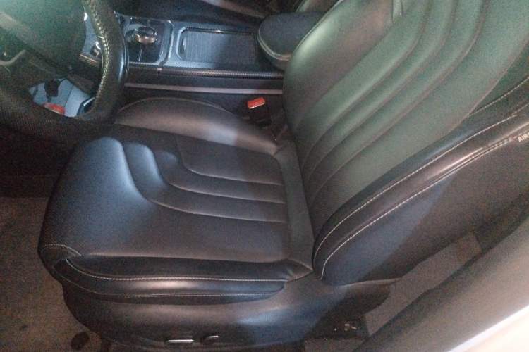 Used NETA U 2021 Pro 400 Cruiser Edition Left Front Seat