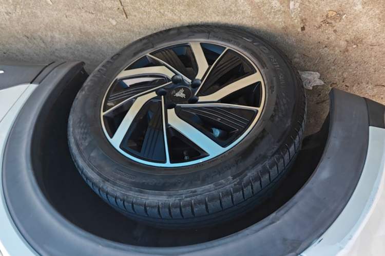 Used NETA U 2021 Pro 400 Cruiser Edition Left Front Wheel Hub