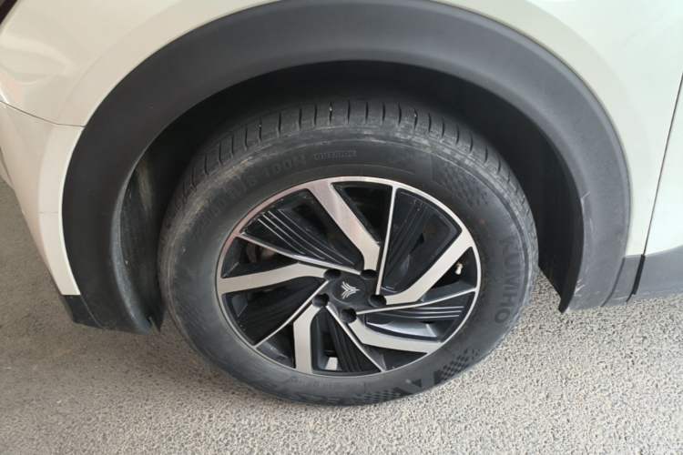 Used NETA U 2021 Revised Pro 400 Premium Driving Edition Left Front Wheel Hub