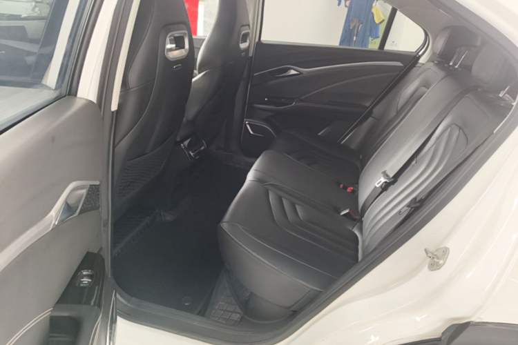 Used NETA U 2021 Pro 400 Cruiser Edition Left Rear Seat