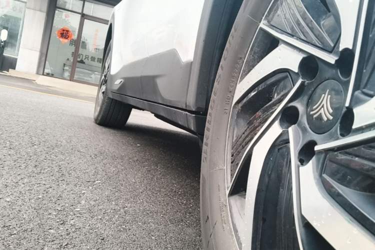 Used NETA U 2021 Pro 500 Global Edition Left Side Sill