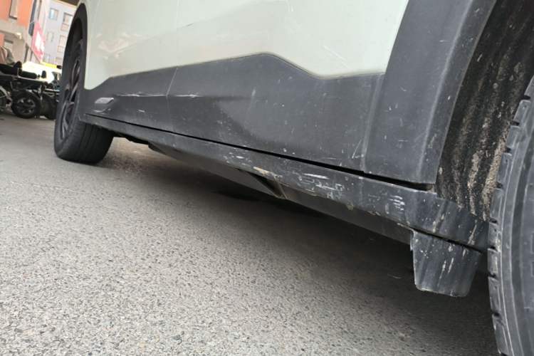 Used NETA U 2021 Revised Pro 400 Premium Driving Edition Left Side Sill