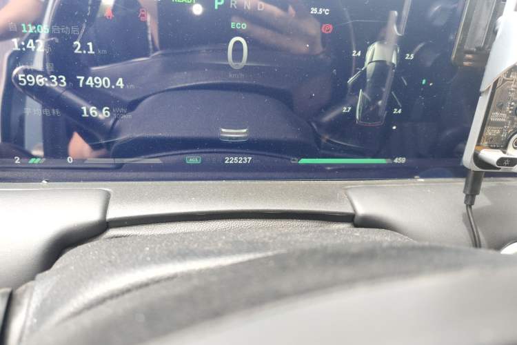 Used NETA U 2021 Pro 500 Lunar Edition Odometer Close Up
