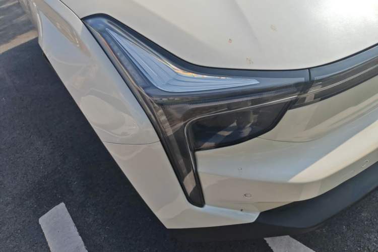 Used NETA U 2021 Pro 500 Lunar Edition Right Front Headlight