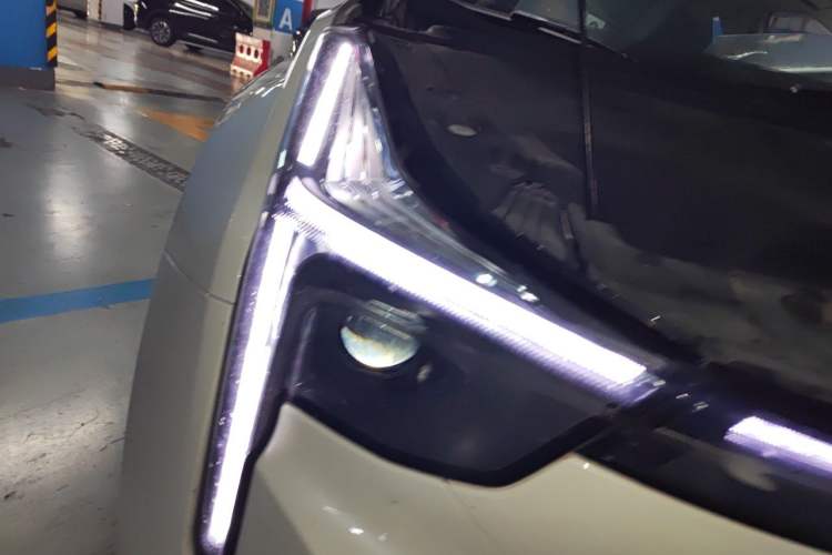 Used NETA U 2021 Pro 500 Global Edition Right Front Headlight