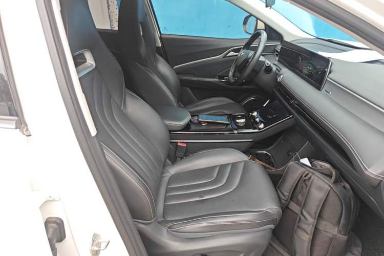 Used NETA U 2021 Pro 400 Cruiser Edition Right Front Seat
