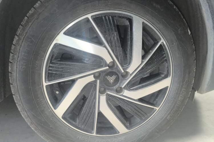 Used NETA U 2021 Pro 400 Cruiser Edition Right Front Wheel Hub