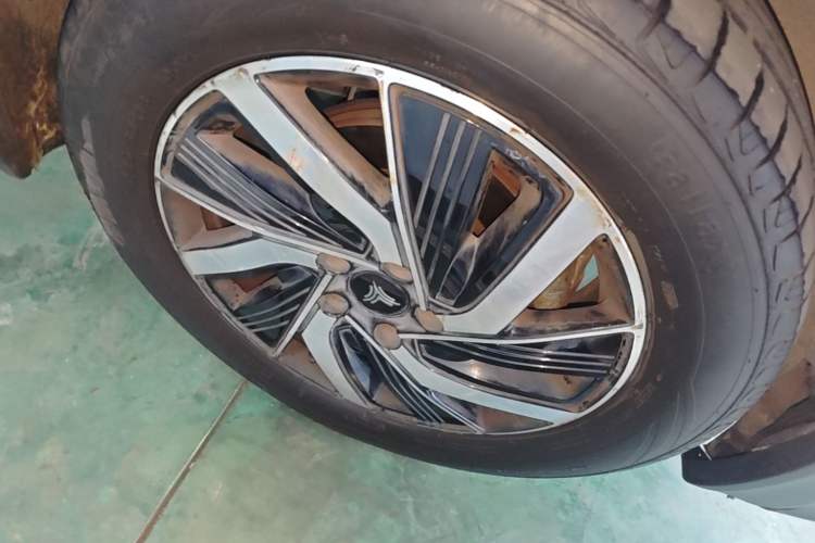Used NETA U 2021 Revised Pro 400 Premium Driving Edition Right Front Wheel Hub