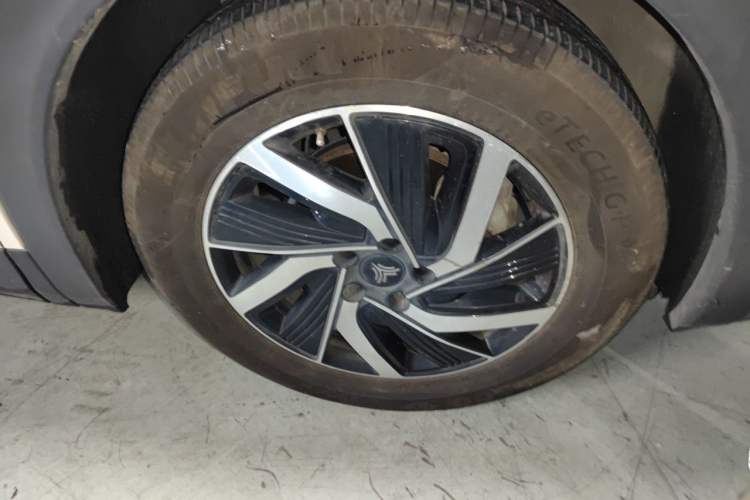 Used NETA U 2021 Pro 500 Global Edition Right Front Wheel Hub