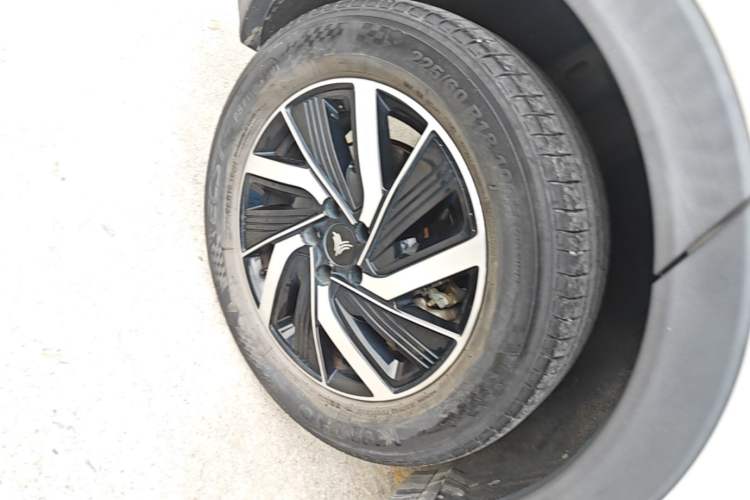 Used NETA U 2021 Pro 400 Cruiser Edition Right Rear Wheel Hub