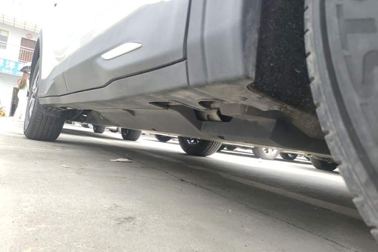 Used NETA U 2021 Pro 400 Cruiser Edition Right Side Sill